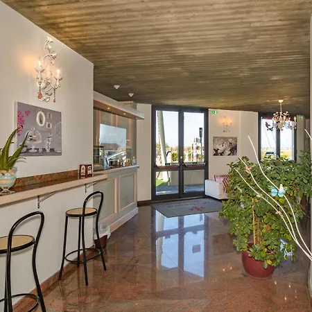 Hotel L'incanto Di Boccadarno 3*